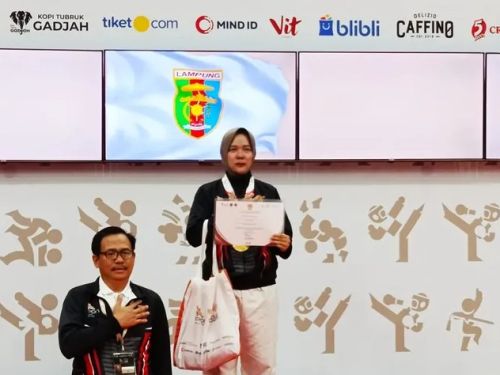 Vina Febriana Hasan Persembahkan Medali Emas untuk Lampung di PON Beladiri 2025